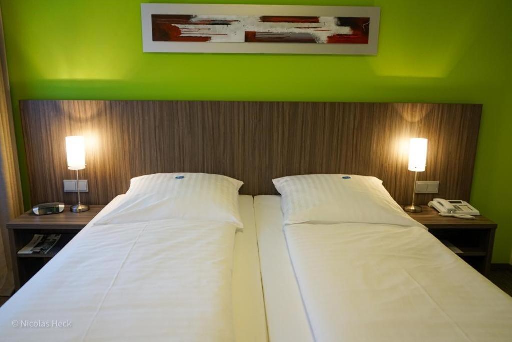 Hotel Ambiente Walldorf Вальдорф Экстерьер фото